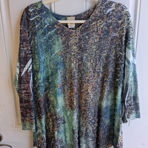 Crinkle V-Neck Tunic in Green Multi-Print